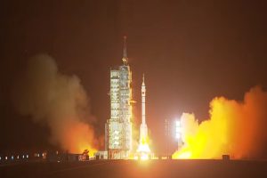 ۳ فضانورد چینی به سمت ایستگاه فضایی چین رفتند
